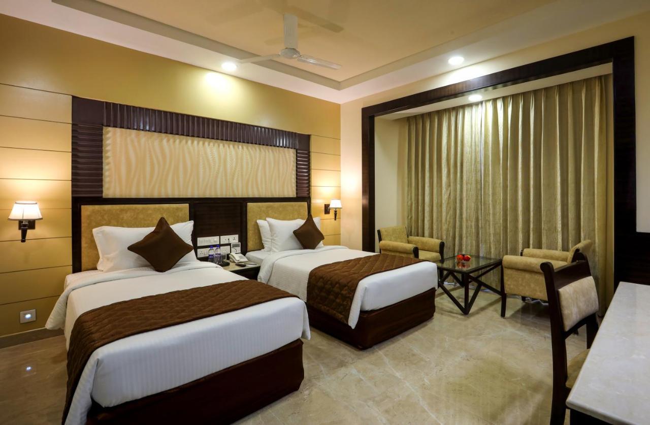 Hotel Aadithya Τσενάι Εξωτερικό φωτογραφία